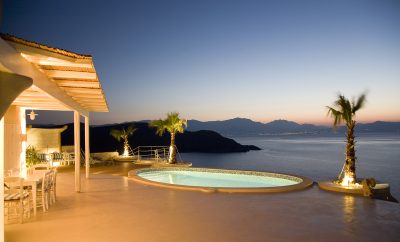 Luxury Cycladian Style Villa